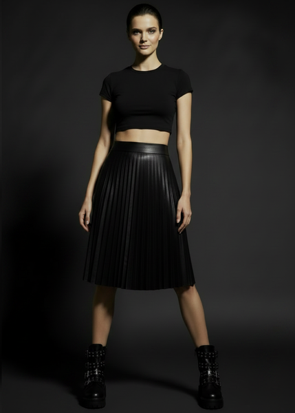 Black faux leather pleated mini skirt front view – Pretty Attitude
