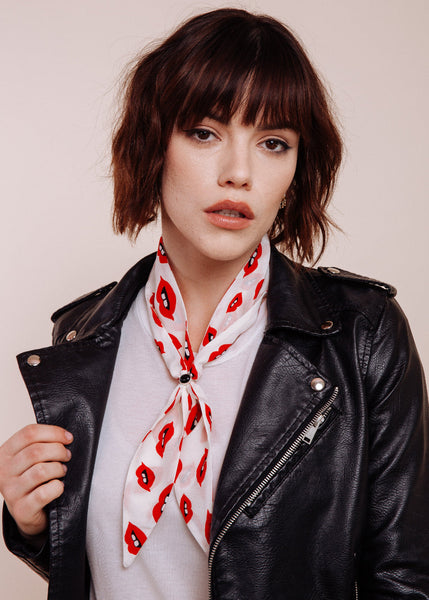 Chatterbox - Scarf Tie