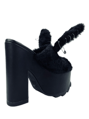 YRU Baddie Bunny black platform sandals