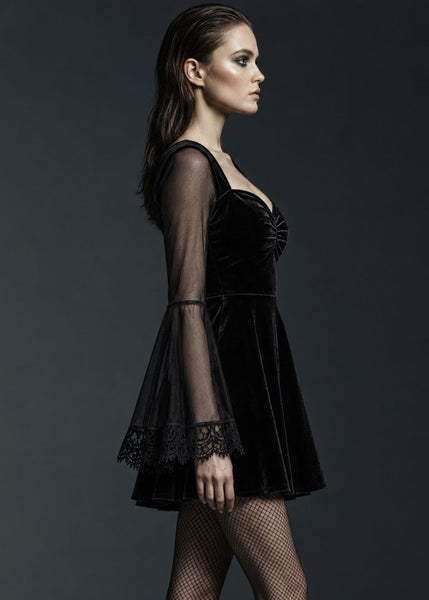 Flowerchild – Schwarzes Maxikleid mit V-Ausschnitt und Spitzendetails