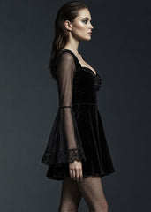 Flowerchild – Schwarzes Maxikleid mit V-Ausschnitt und Spitzendetails