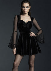 Flowerchild – Schwarzes Maxikleid mit V-Ausschnitt und Spitzendetails