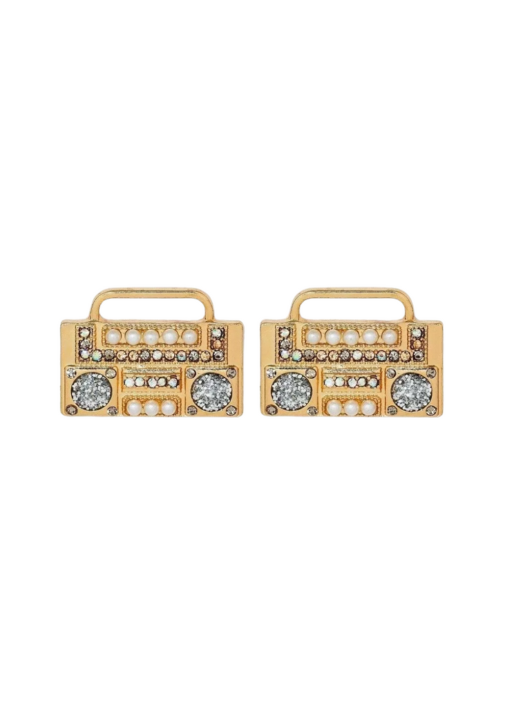 Gold boombox stud earrings with retro 80s music style – funky statement jewelry for music lovers and DJs
