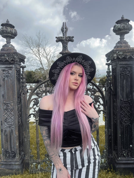 black goth alternative clothing moon fern hat summer beach gothic bat castlecore medieval fantasy royalcore fairytale cottagecore 